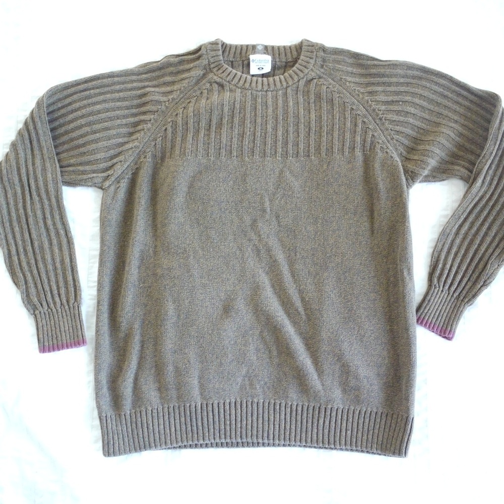 Brown Columbia Pullover Sweater with Red Detail